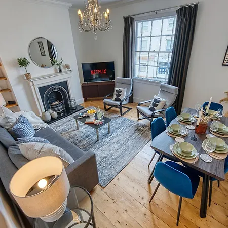 2 Bed Stunning Chic Modern Spacious Apt, Ocean Village, Southampton - Plenty Of Parking - By Blue Puffin Stays Экстерьер фото