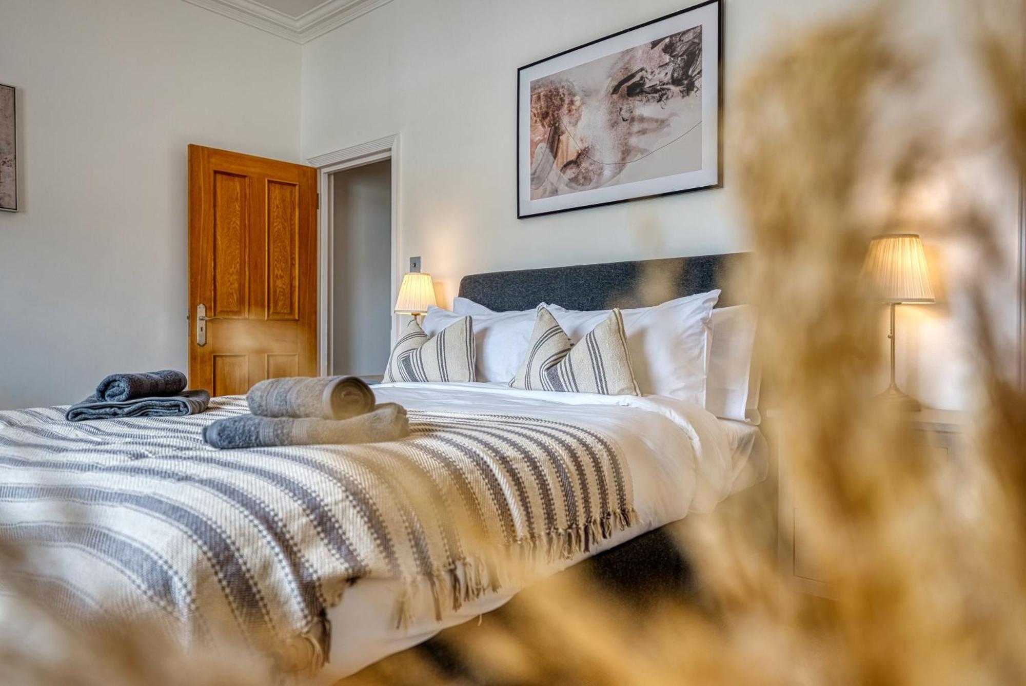 Appartement 2-bedroom Stunning, Modern & Spacious Apartment, Near Ocean Village, Southampton, Summer Offer Available - By Blue Puffin *